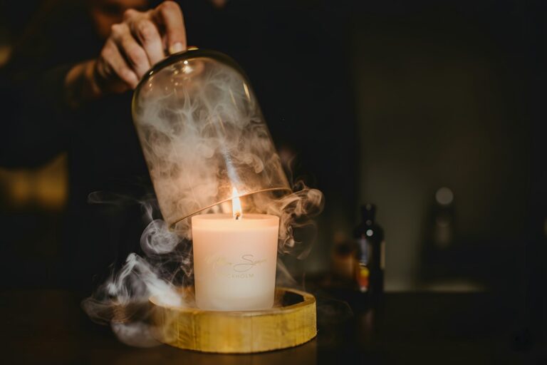 Top Tips for Creating a Cozy Atmosphere with Scents